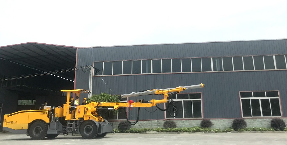 【硬核實力】鉆神發(fā)貨ZML160鉆機和DW801臺車分別運往廣西、浙江