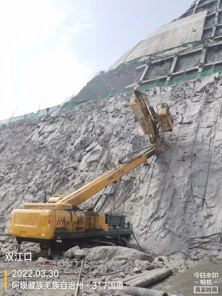 公路高邊坡支護(hù)與防護(hù)